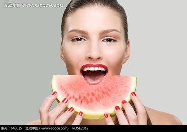 台湾美女吃瓜图片视频,吃瓜瞬间美照视频走红网络