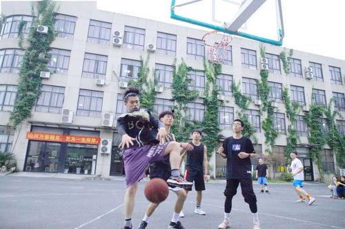 潍坊学校跳舞视频吃瓜,这舞蹈太上头了！